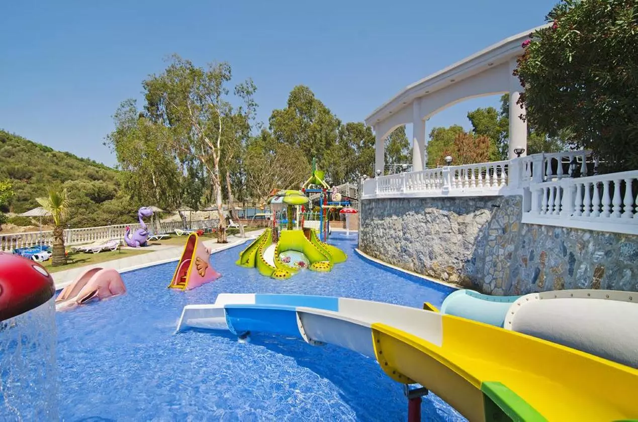 TUSANBEACH_SHABAVIZ (41).jpg